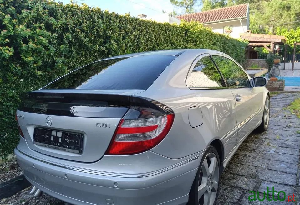 2007' Mercedes-Benz C-220 photo #4