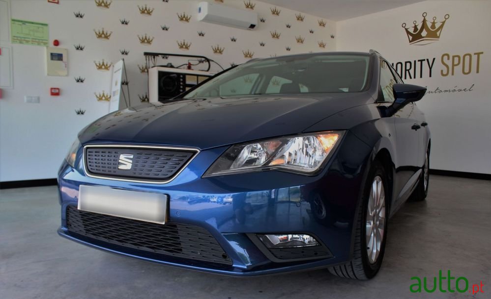 2015' SEAT Leon St photo #1