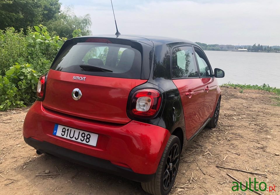 2015' Smart Forfour photo #5