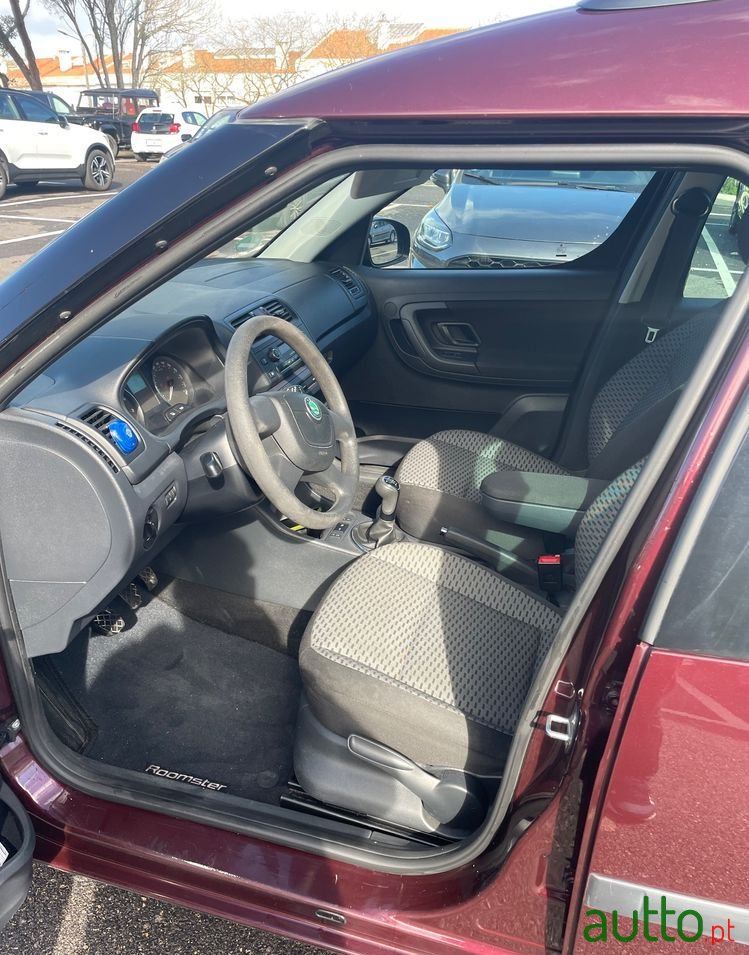 2012' Skoda Roomster photo #6