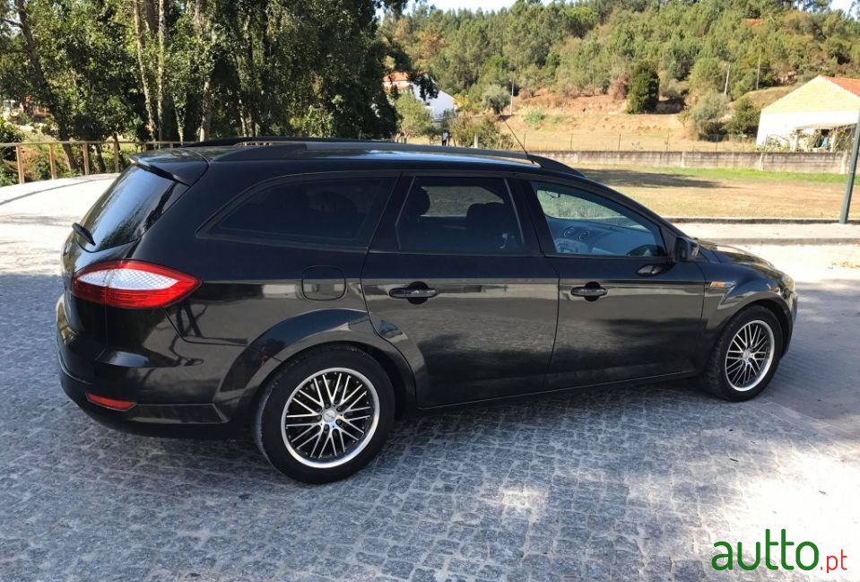 2009' Ford Mondeo Sw photo #2