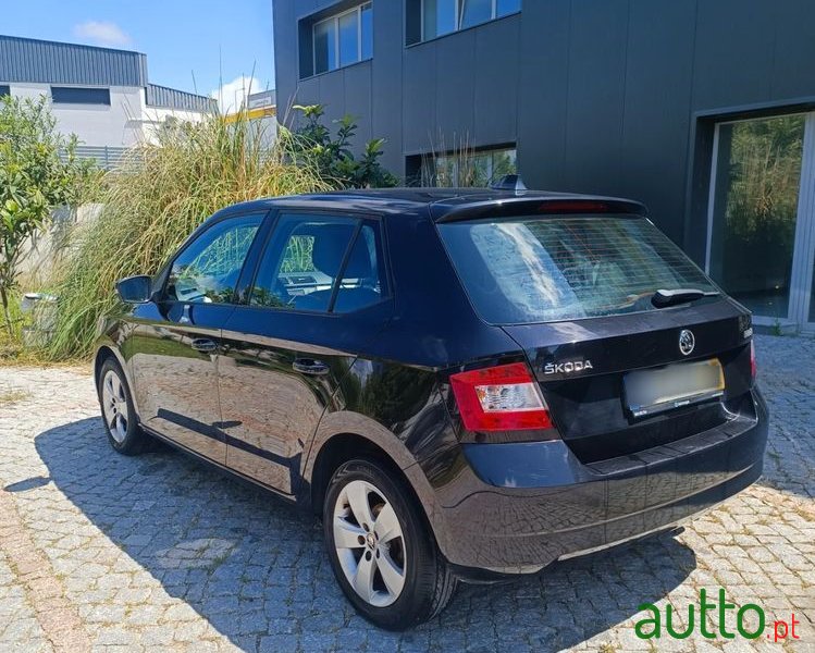 2015' Skoda Fabia 1.4 Tdi Style photo #3