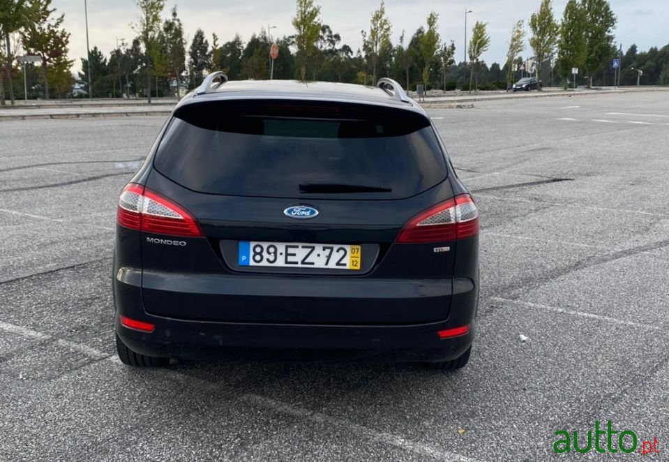 2007' Ford Mondeo Sw photo #5