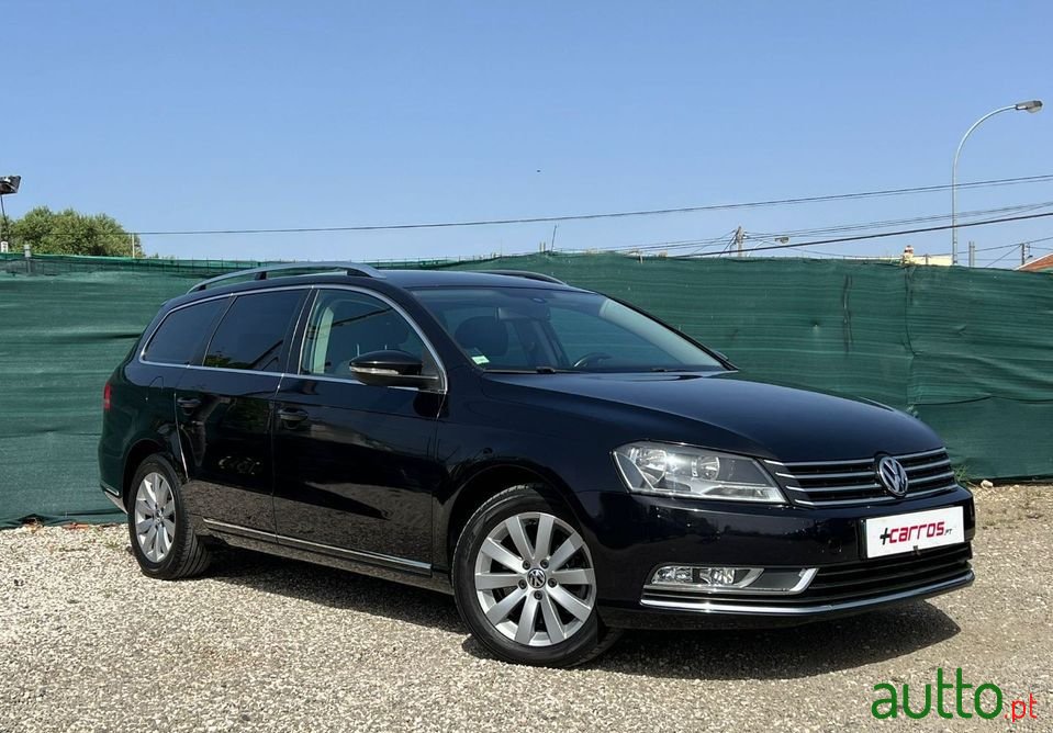 2013' Volkswagen Passat photo #1