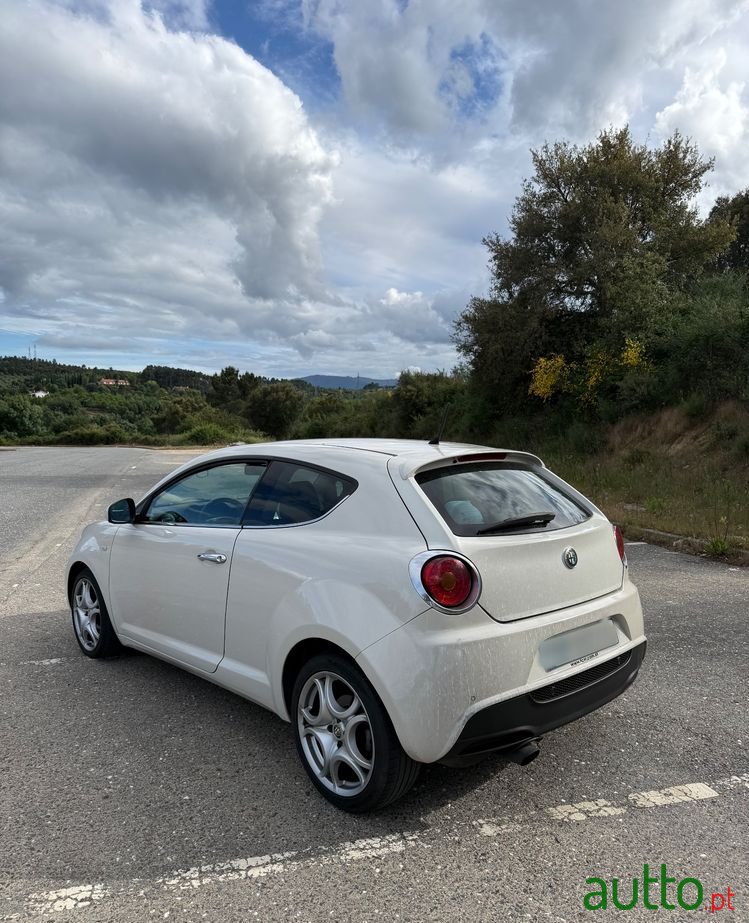 2010' Alfa Romeo MiTo 1.6 Jtdm photo #4