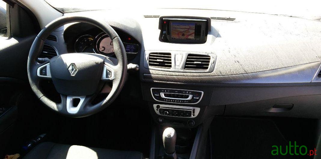 2012' Renault Megane Sport Tourer photo #1