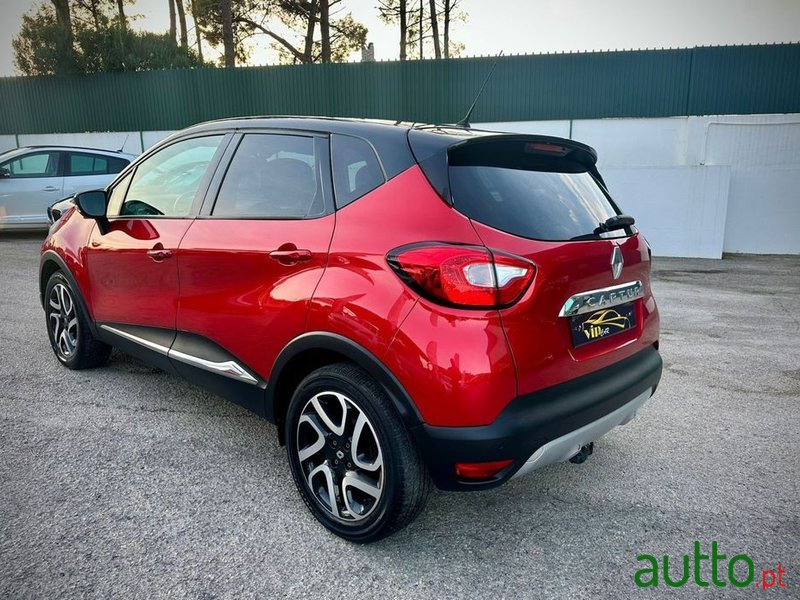 2015' Renault Captur photo #5