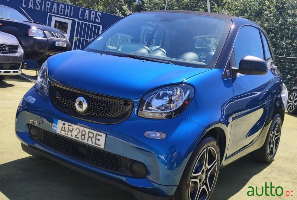 2019' Smart Fortwo photo #4