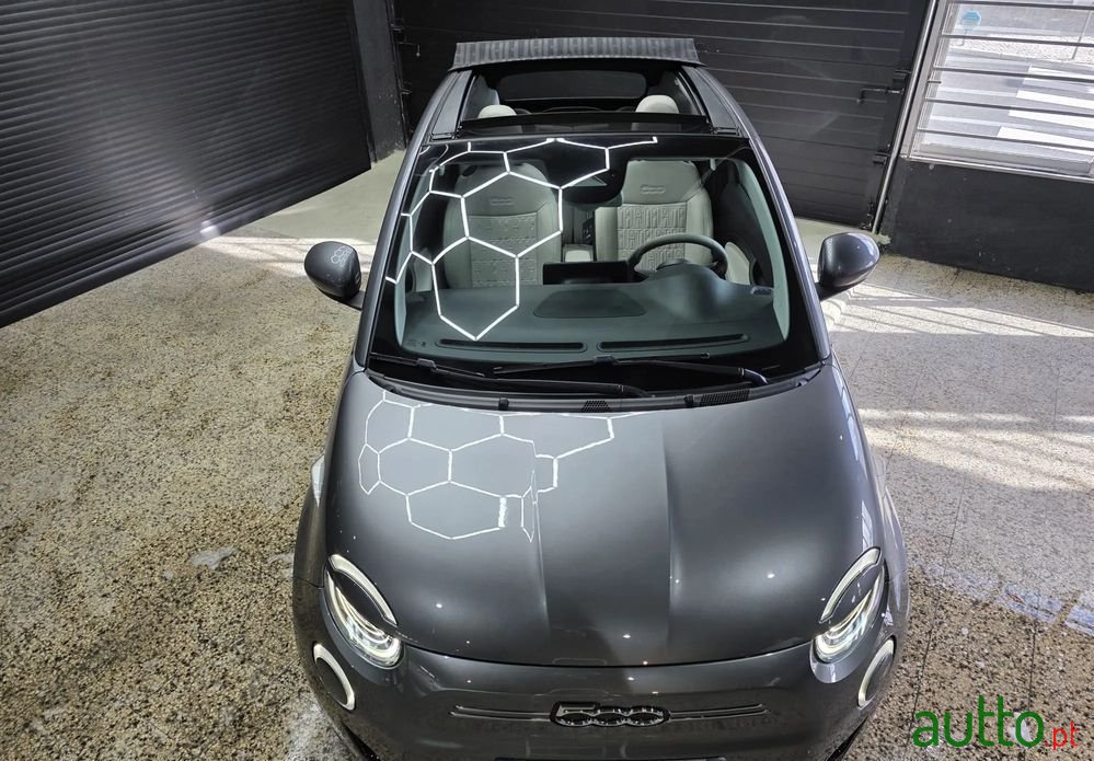 2021' Fiat 500E C La Prima photo #4