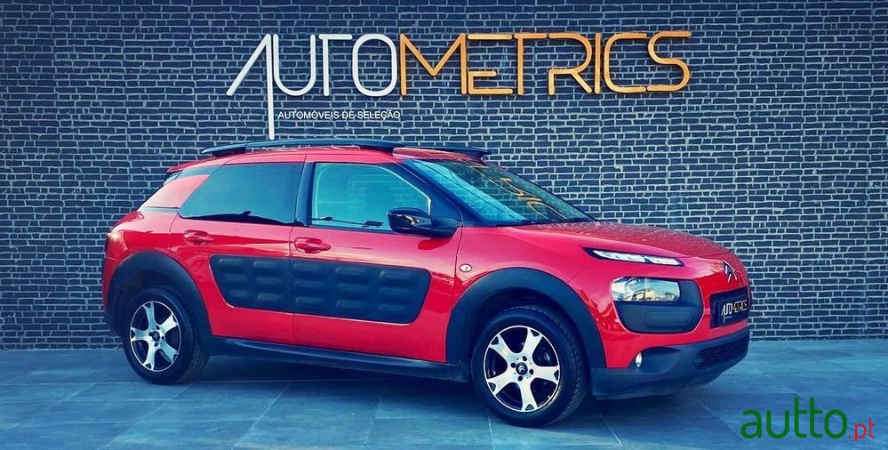 2016' Citroen C4 Cactus 1.2 Puretech Shine photo #6