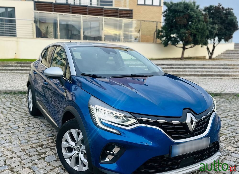 2021' Renault Captur photo #2