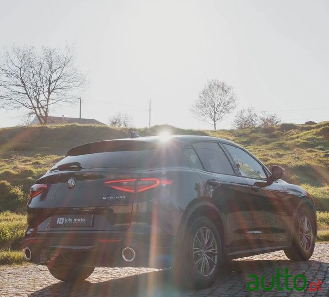 2020' Alfa Romeo Stelvio 2.2 D Super At8 photo #2