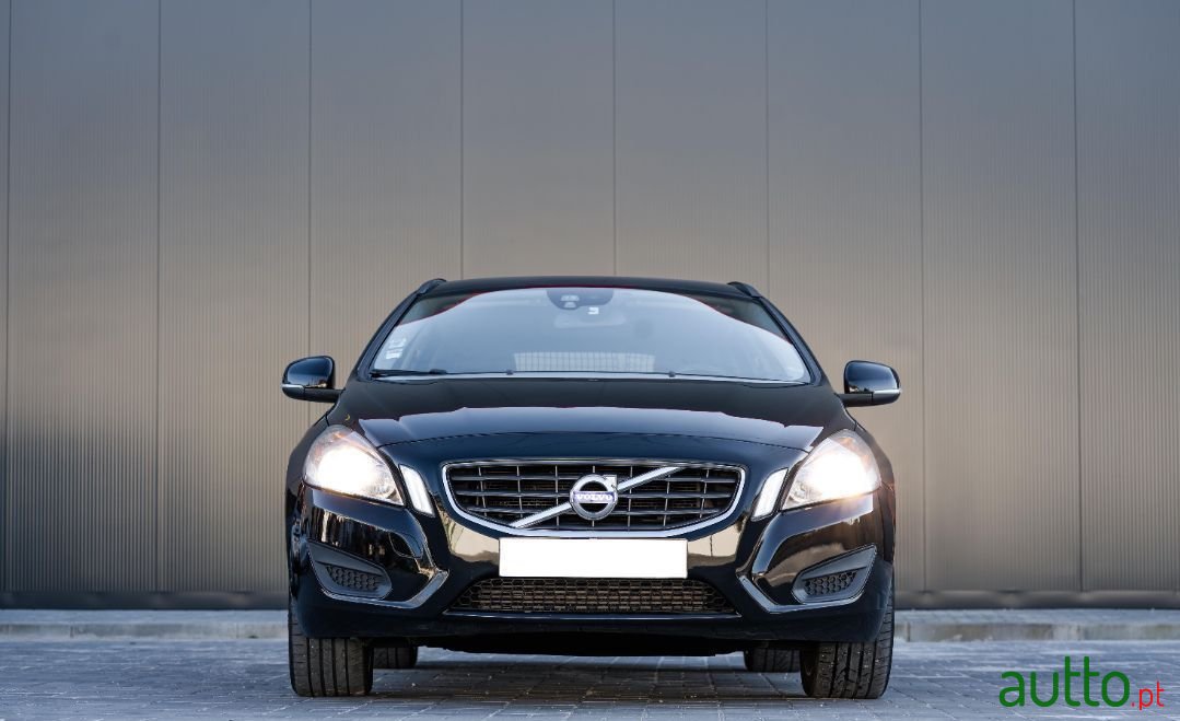 2011' Volvo V60 photo #2