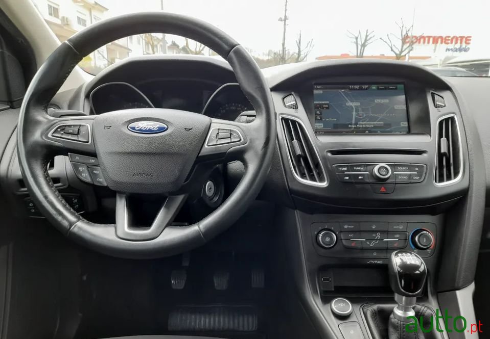 2015' Ford Focus photo #1