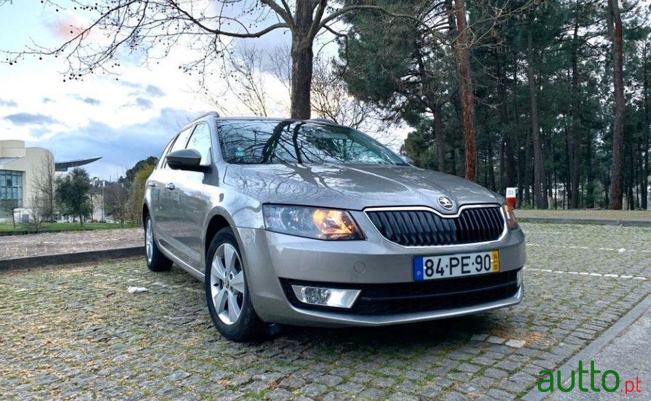 2014' Skoda Octavia Break photo #1