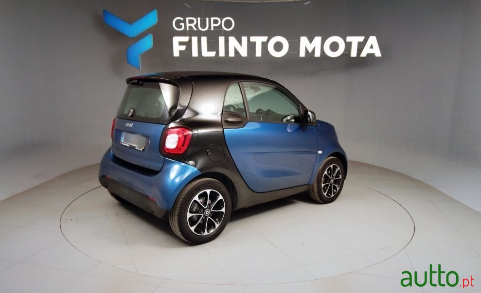 2016' Smart Fortwo photo #2