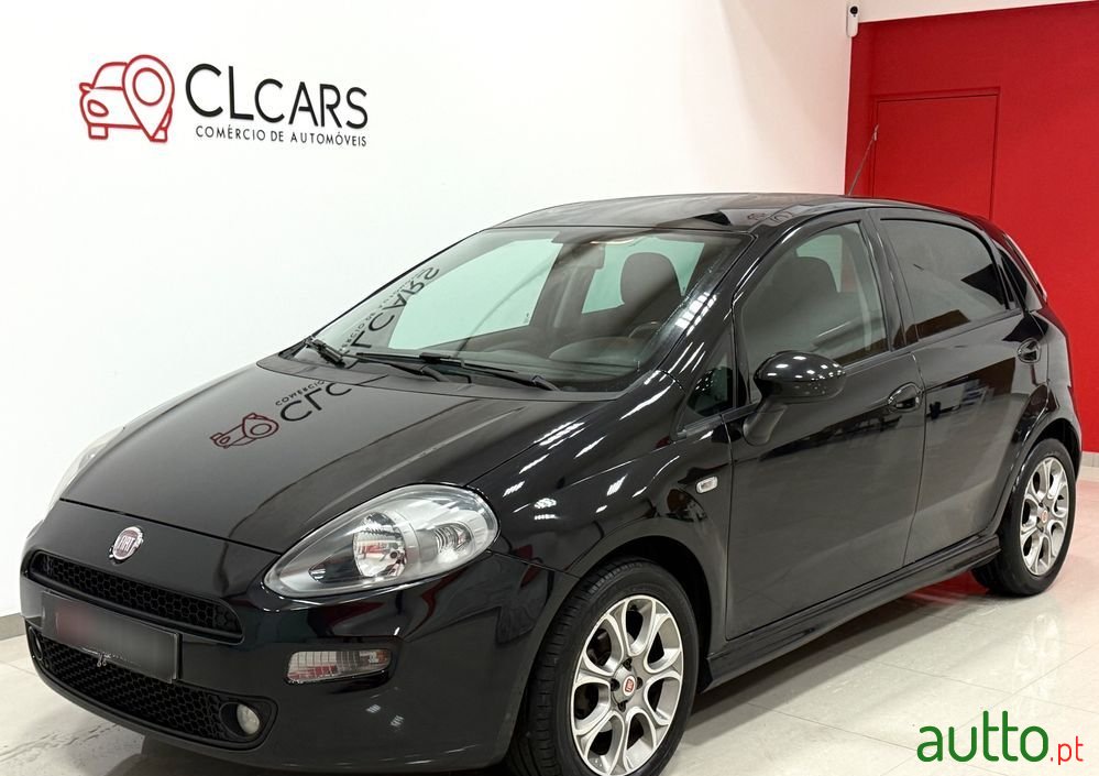 2014' Fiat Punto Evo photo #1