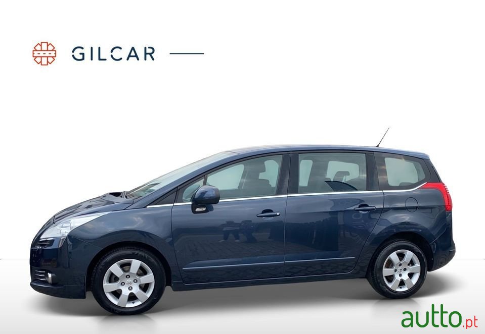 2013' Peugeot 5008 photo #4