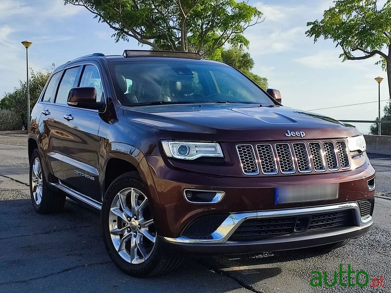 2015' Jeep Grand Cherokee photo #3