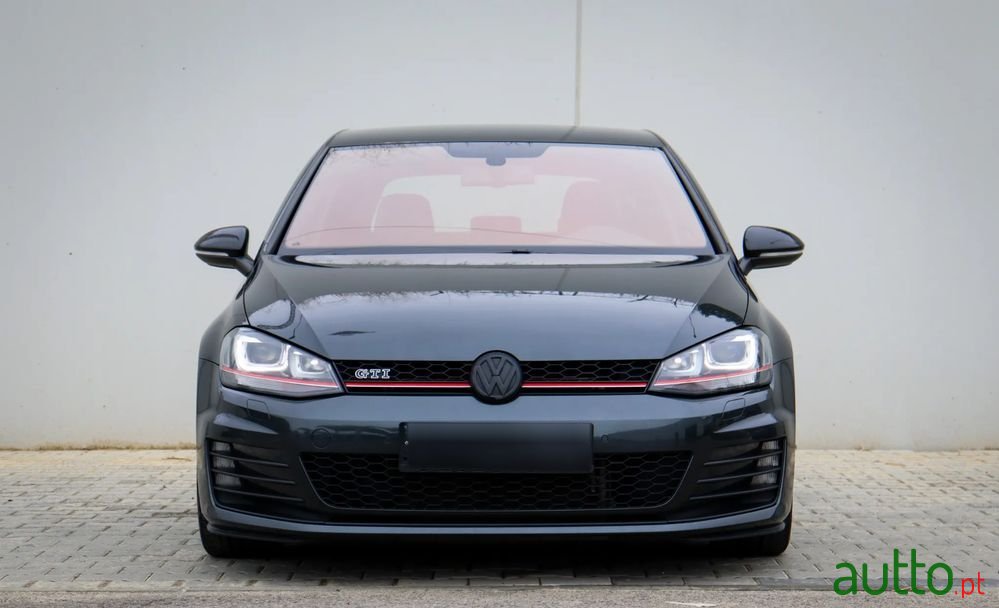 2014' Volkswagen Golf photo #5