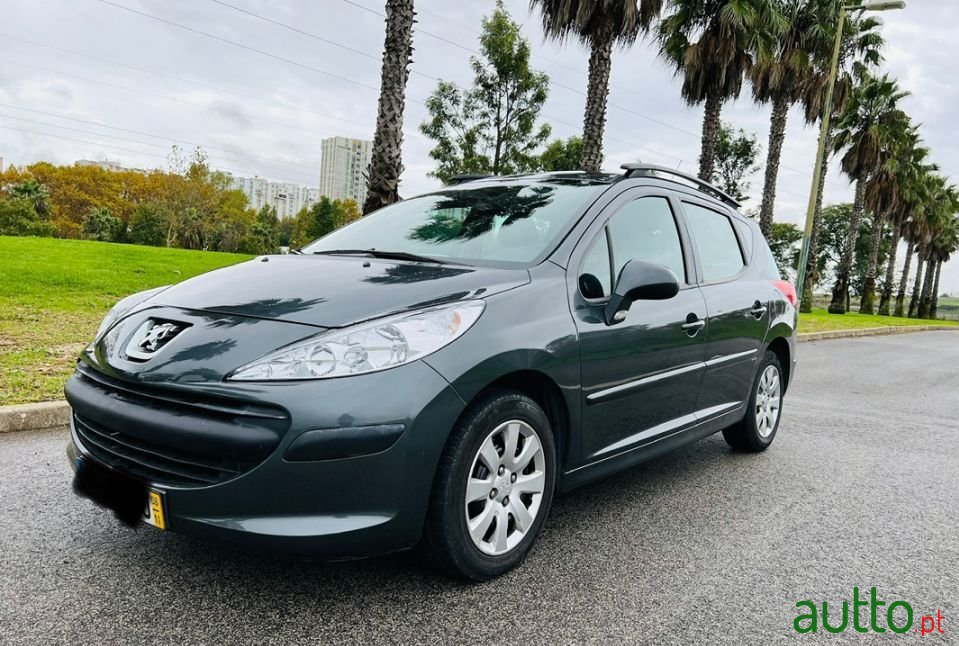 2008' Peugeot 207 Sw photo #1