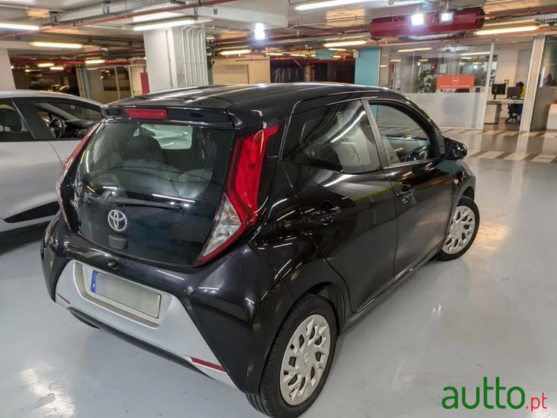 2020' Toyota Aygo photo #2