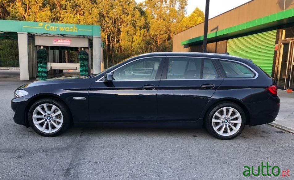 2012' BMW 525 D Auto photo #3