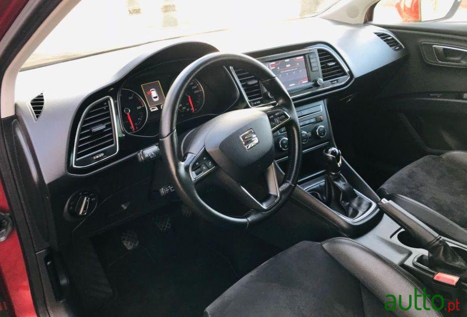 2014' SEAT Leon St photo #2