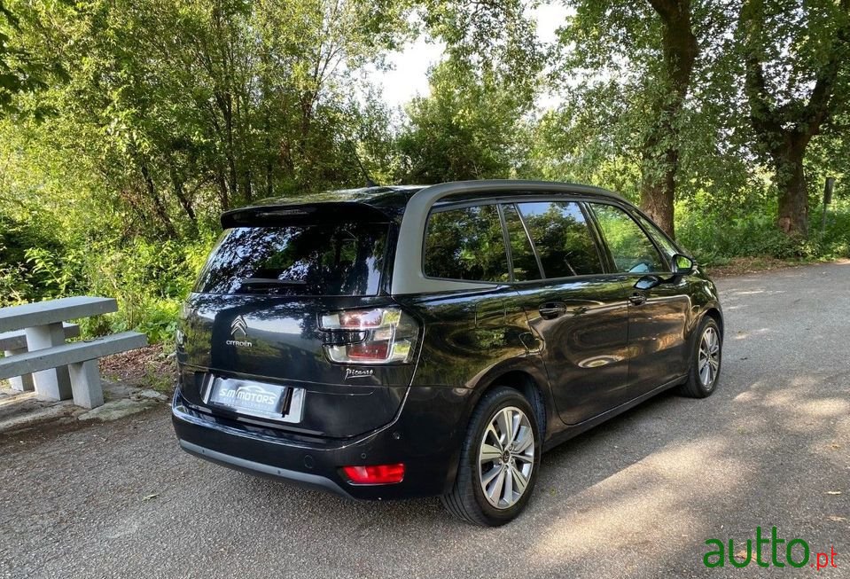 2014' Citroen C4 Grand Picasso photo #5