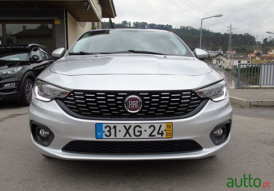 2019' Fiat Tipo photo #2