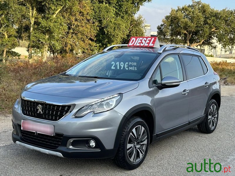 2019' Peugeot 2008 photo #1