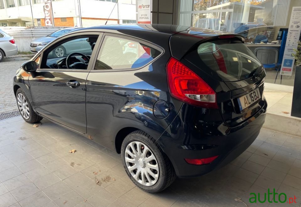 2012' Ford Fiesta photo #3