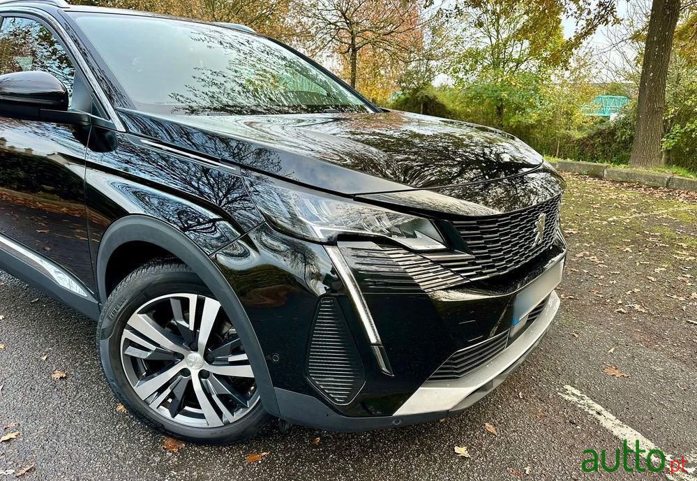 2021' Peugeot 3008 photo #2