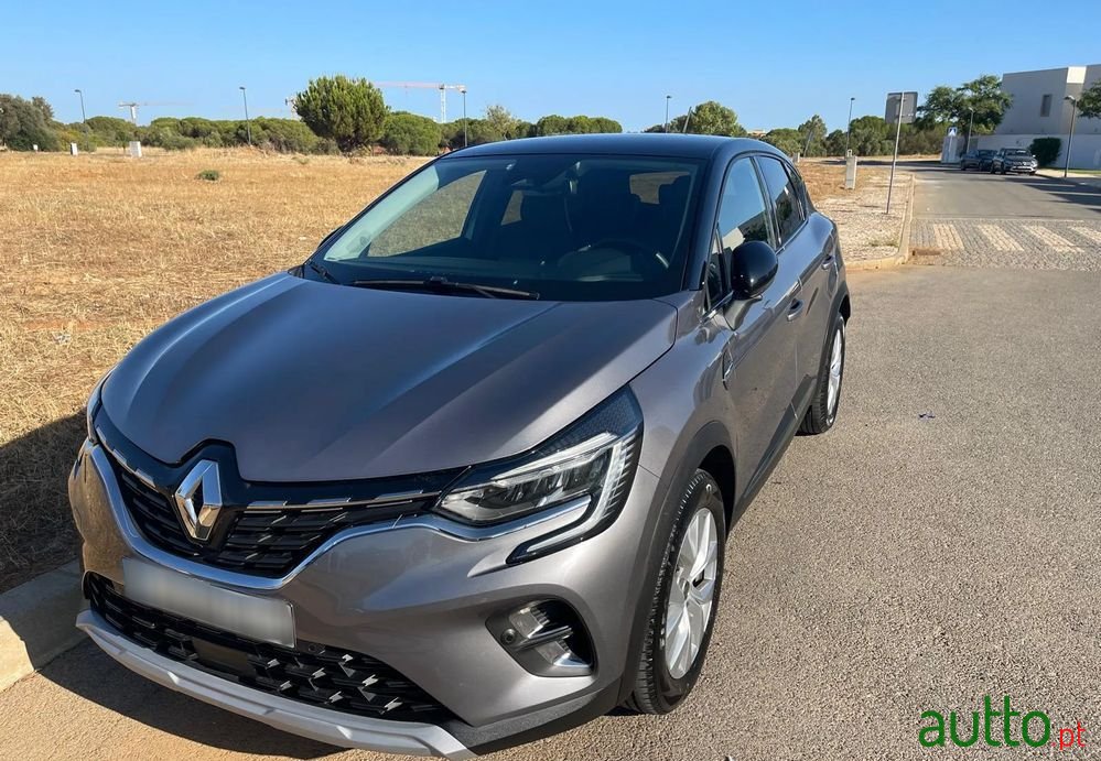 2021' Renault Captur photo #2