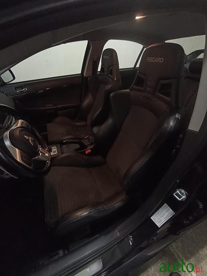 2009' Mitsubishi Eclipse photo #6