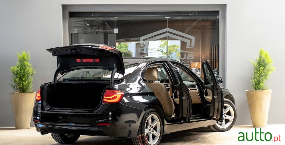 2017' BMW Série 3 D Aut. photo #4