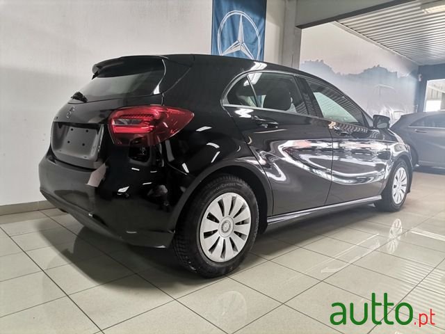 2016' Mercedes-Benz A-180 photo #3
