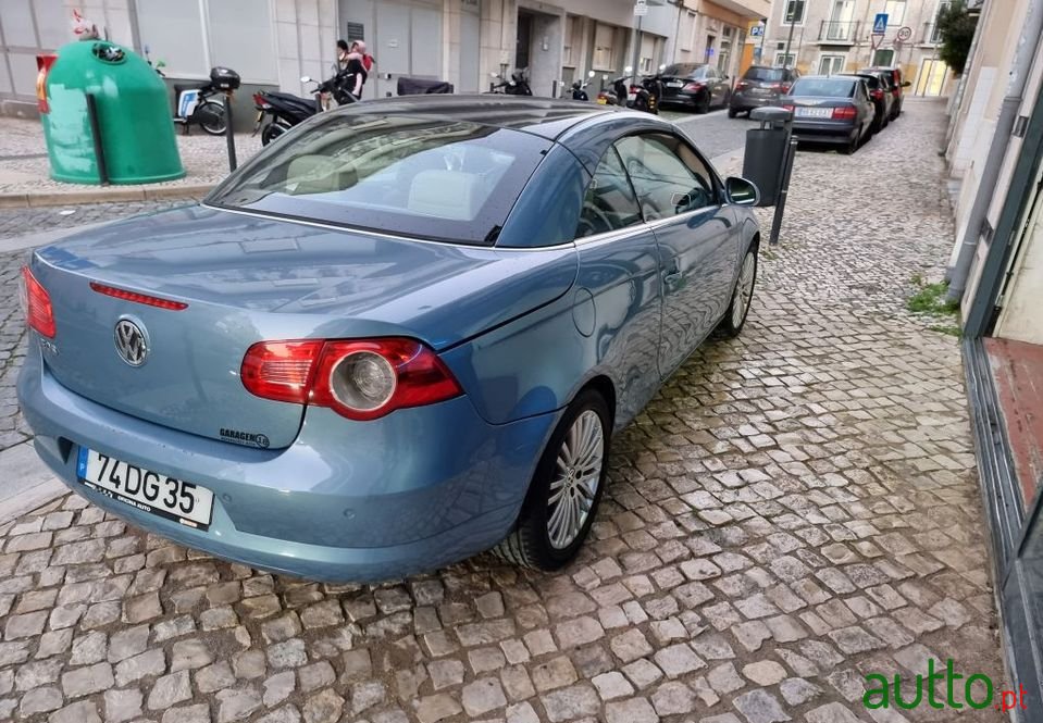 2007' Volkswagen Eos photo #6