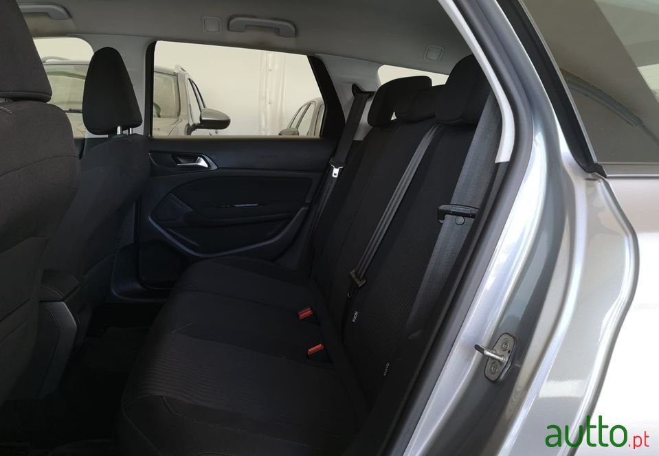 2014' Peugeot 308 Sw photo #5