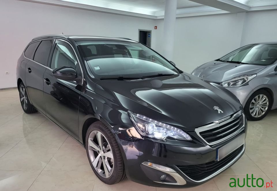 2015' Peugeot 308 Sw photo #2