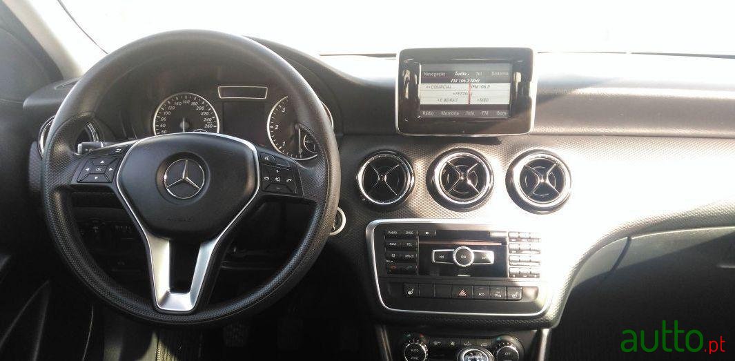 2013' Mercedes-Benz A-180 photo #2