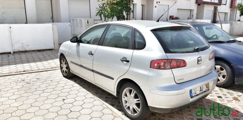 2005' SEAT Ibiza photo #2