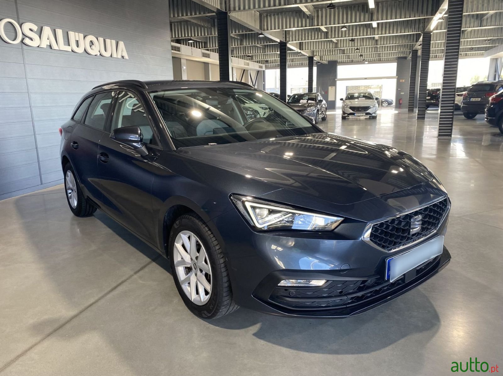 2022' SEAT Leon-St photo #5