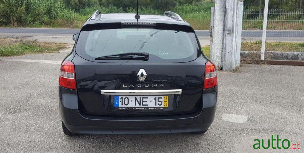 2009' Renault Laguna Break photo #1