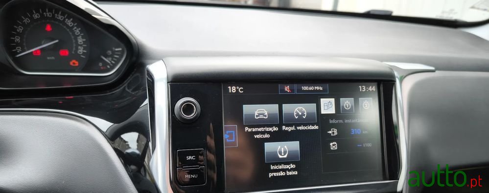 2015' Peugeot 208 1.6 Bluehdi Active photo #3