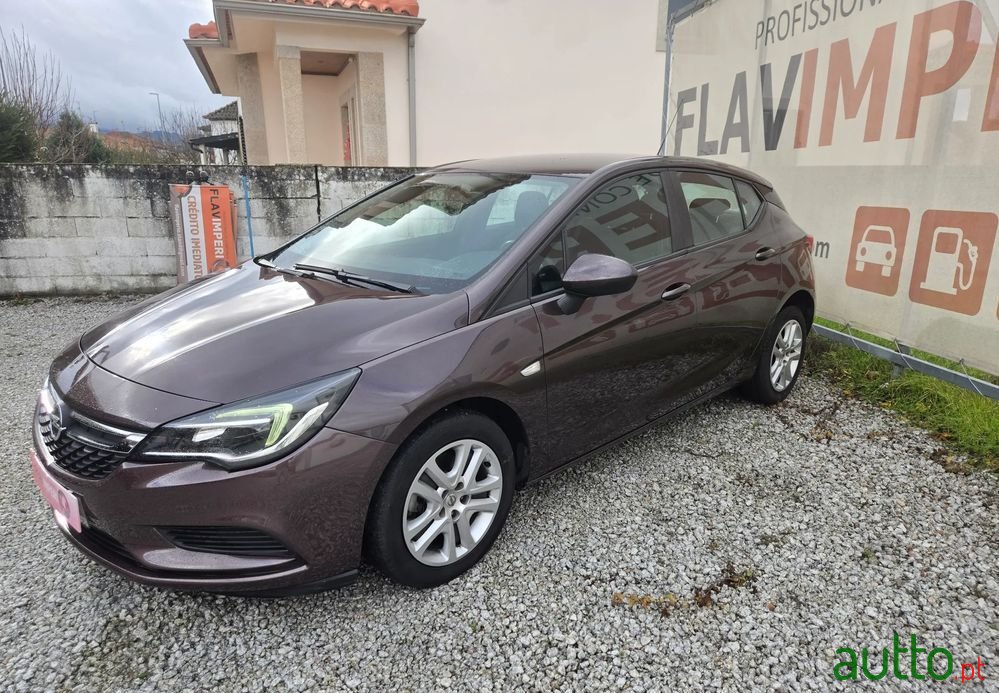 2016' Opel Astra photo #3