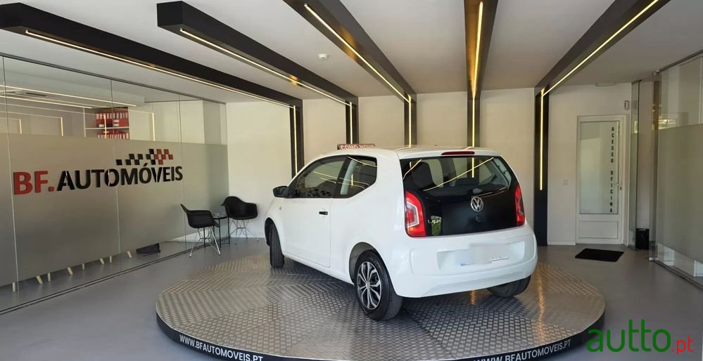 2016' Volkswagen Up! White photo #3