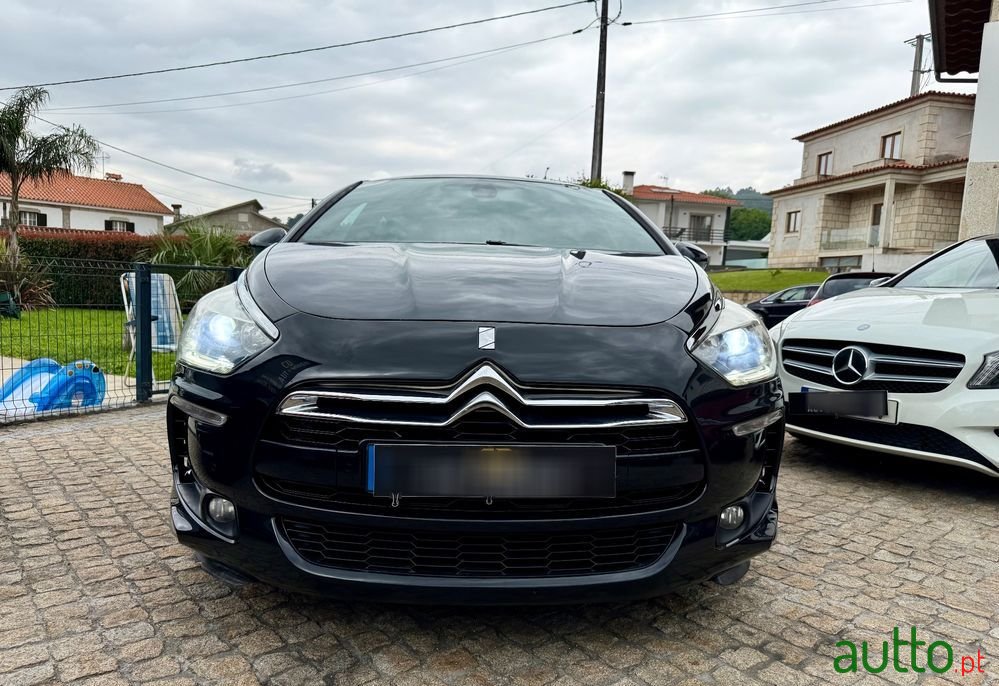 2013' Citroen DS5 photo #6