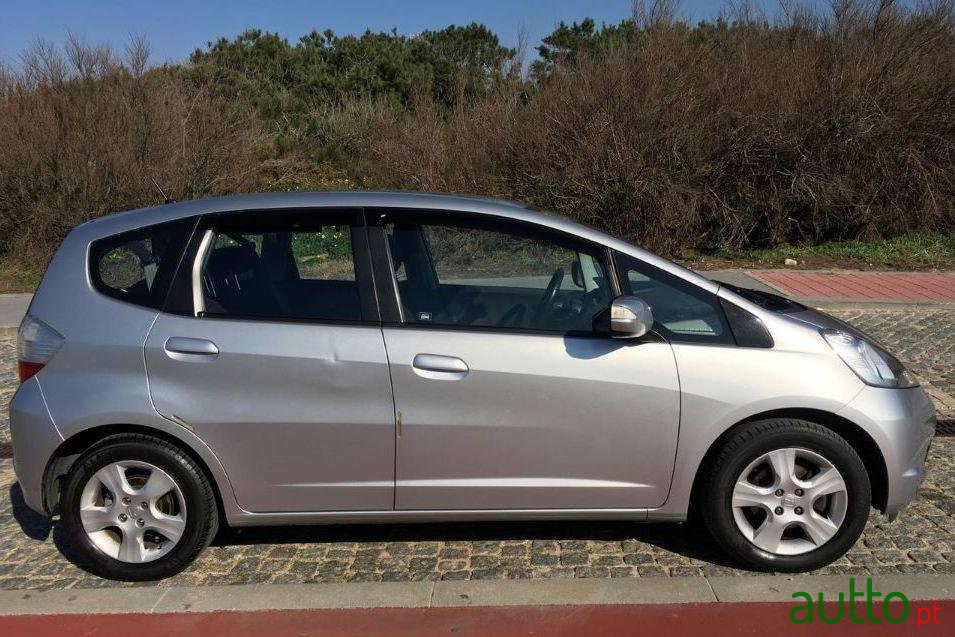 2011' Honda Jazz 1.4 5.P Executive photo #1