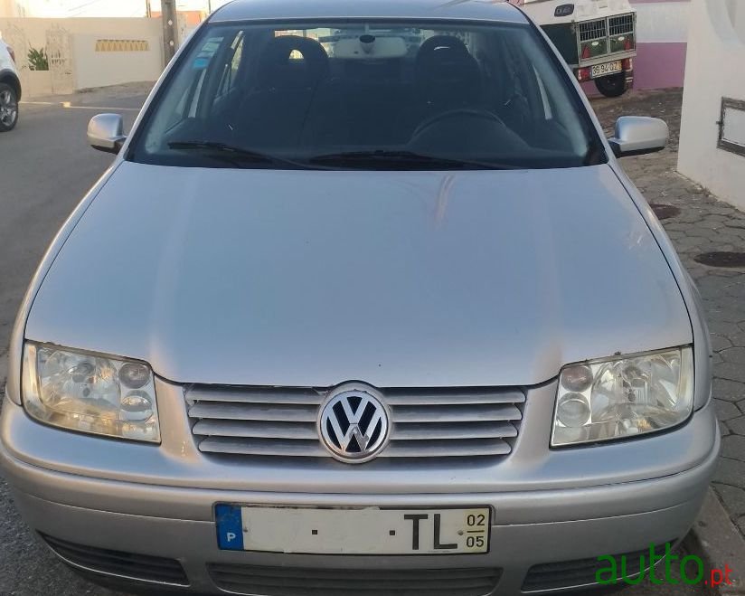 2002' Volkswagen Bora photo #3